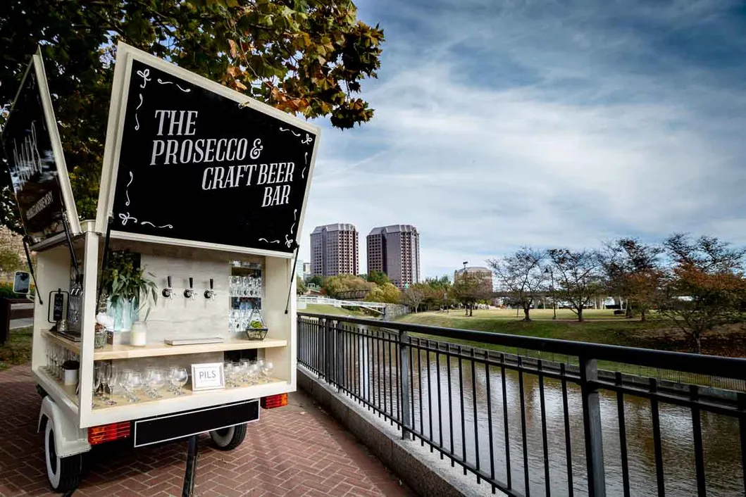 Vintage Piaggio Ape Bar Food Truck Mobile Batch Craft Cocktails Outdoor Snack Drink Cart for Cold Brew Coffee and Non-Alcoholic