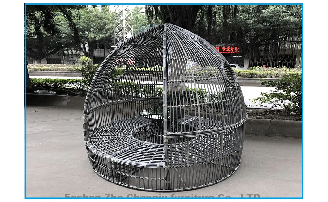 Outdoor Wicker Daybed