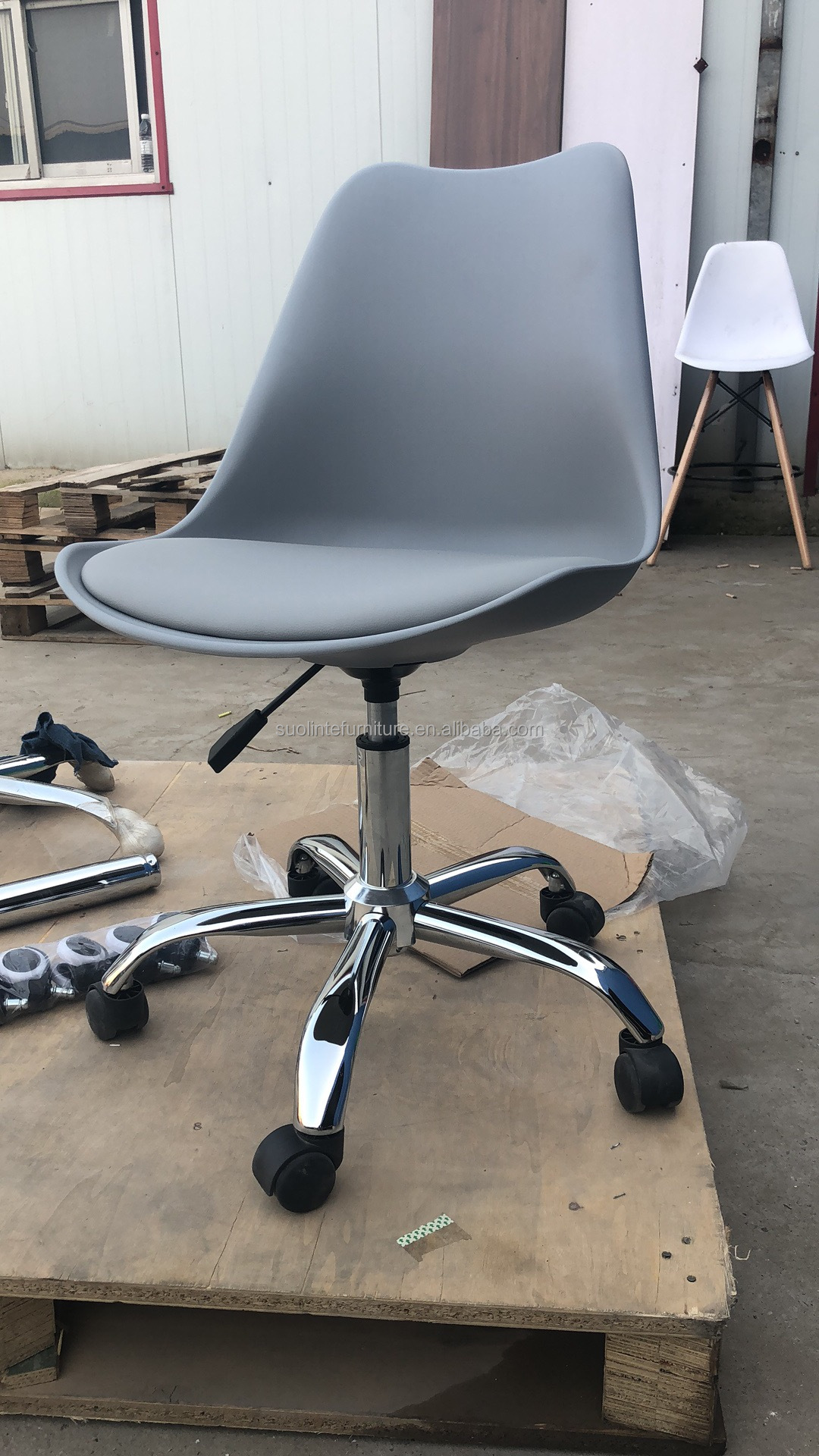Office Chair View 4