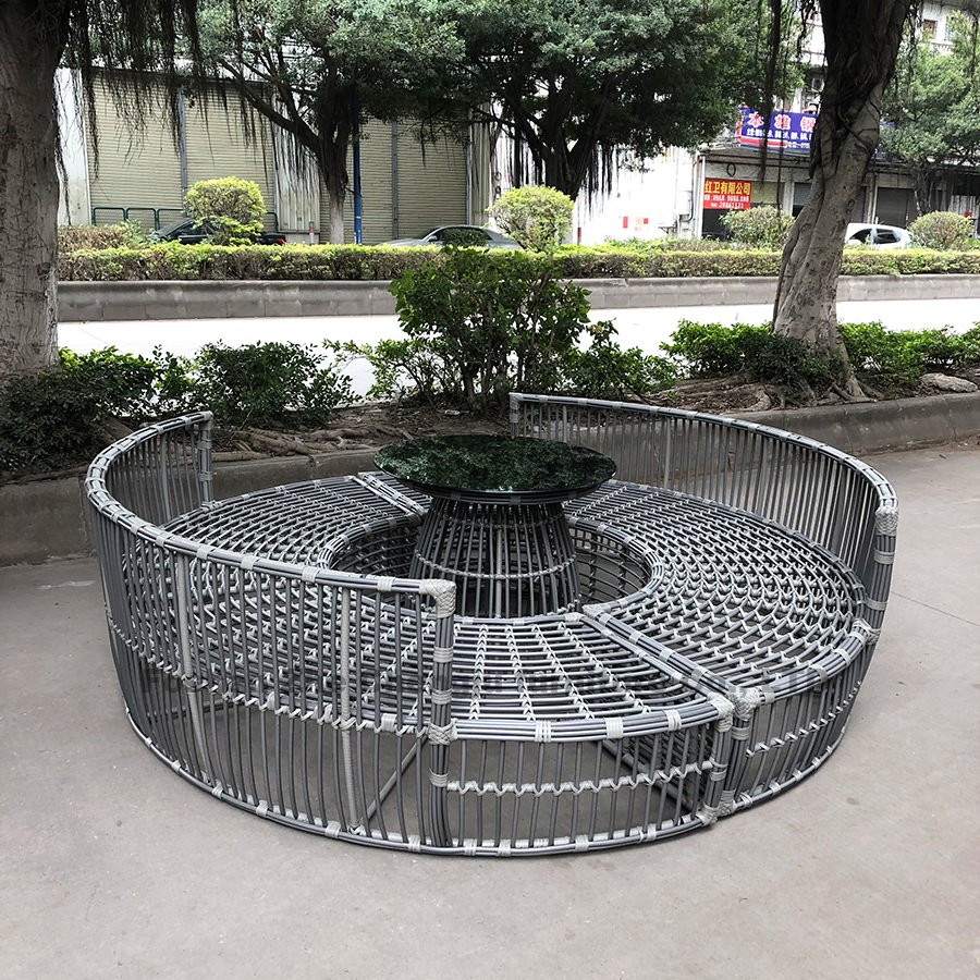 Modern Outdoor Furniture Swimming Pool Double Lounge Sofa Sun Bed Patio PE Rattan Wicker Round Daybed