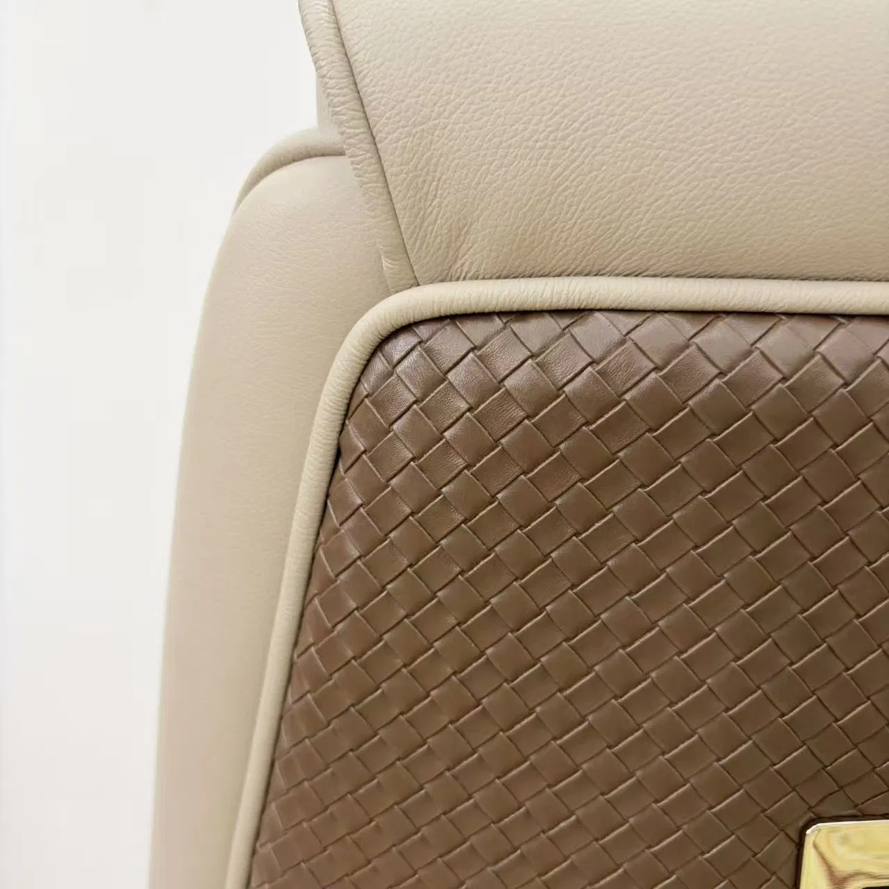Luxury Baccarat Accent Chair with High-Density Foam Cushion-Free Shipping (Model BCC008)