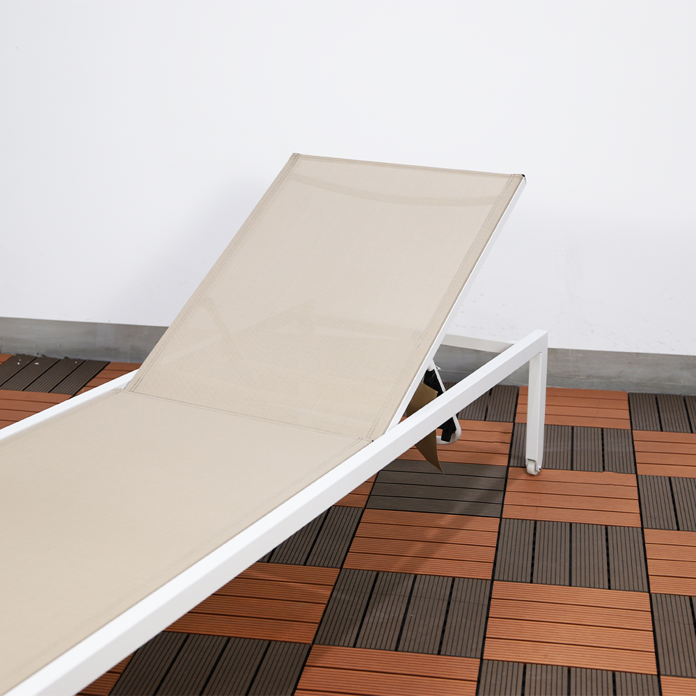 Outdoor Sun Lounger Detail 4