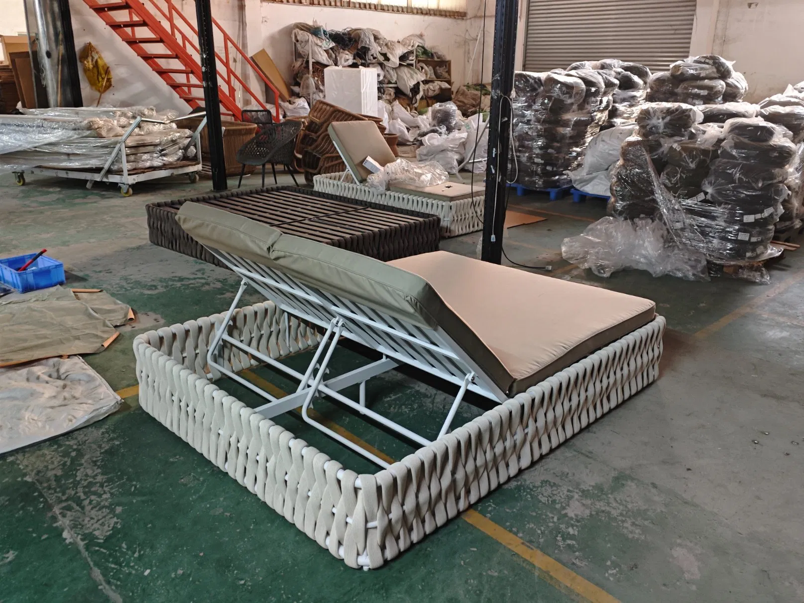 New Modern Design Darwin Rope Daybed Garden Furniture Direct Price Outdoor Daybed