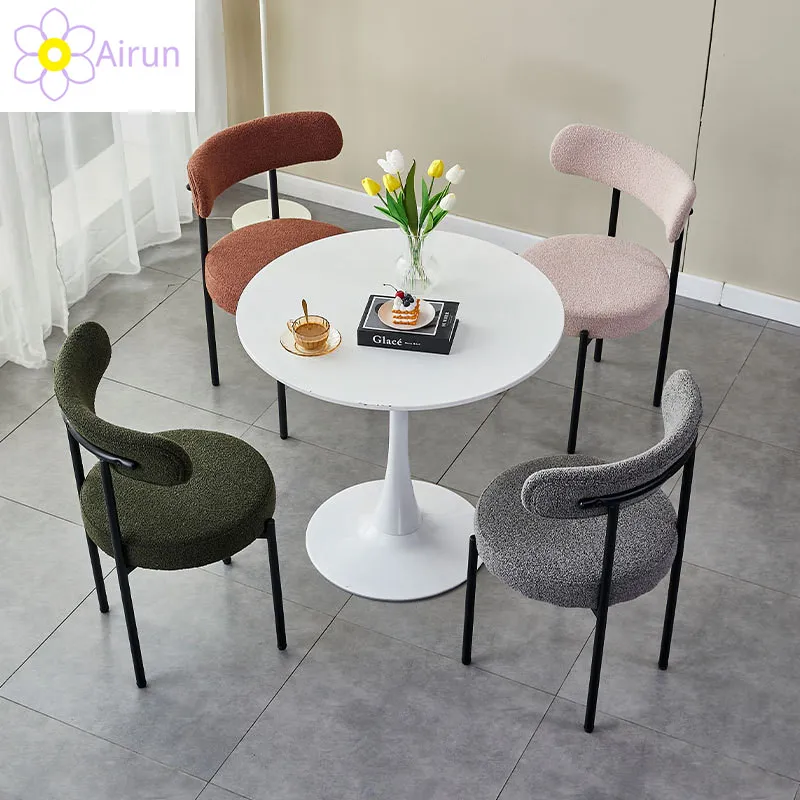 Modern Nordic Home Furniture White Fabric Accent Black Metal Leg Cafe Comfortable Upholstered Velvet Makeup Restaurant Dining Chair for Kitchen Living Room