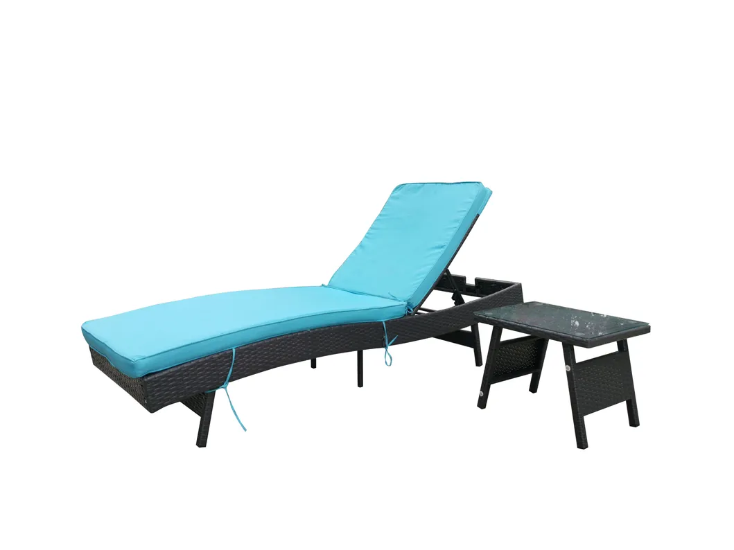Luxurious Outdoor Rattan Wicker Daybed for Ultimate Relaxation