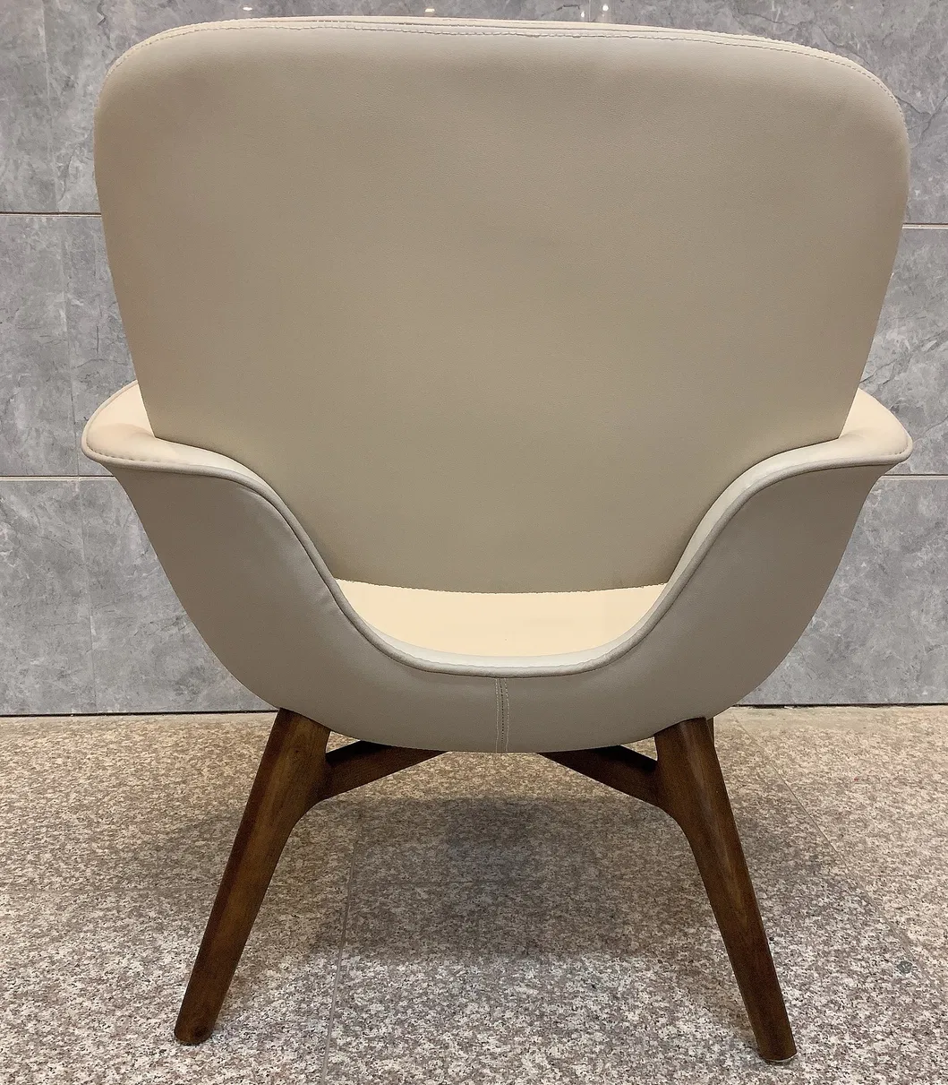 China Fiberglass Public Area Reception Accent Iconic Leather Chair with Solid Wood Base