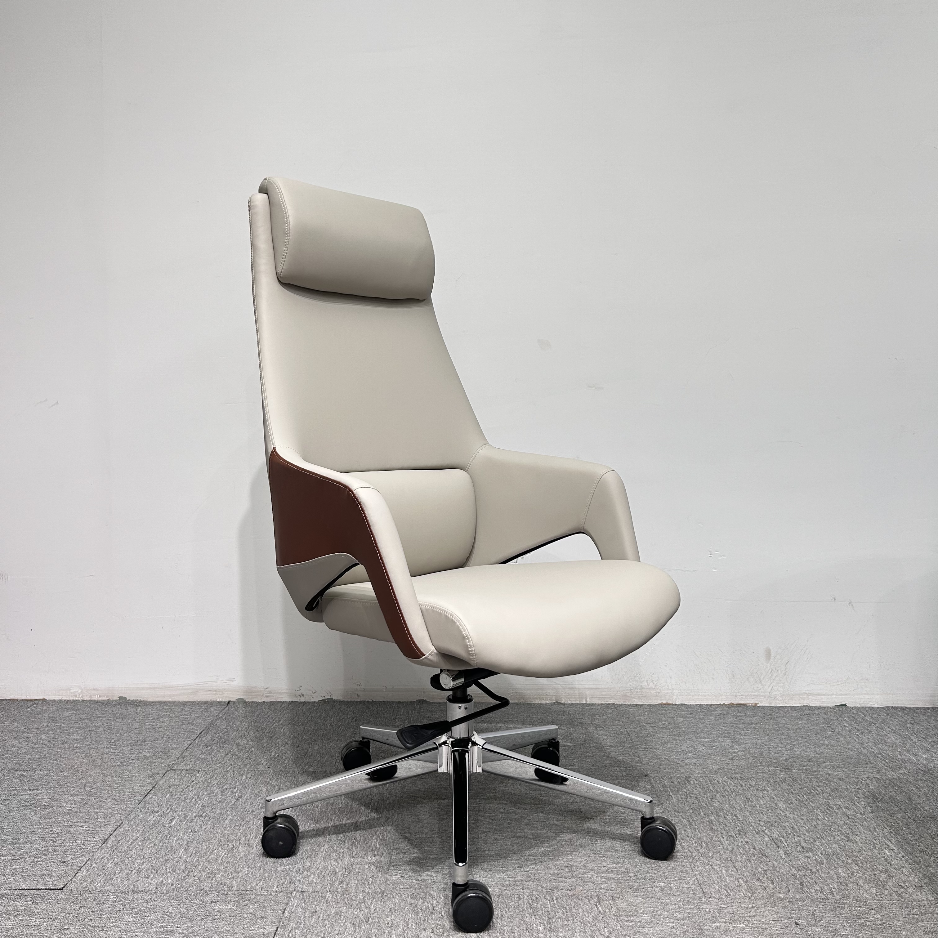 Modern Luxury Boss Leather Office Chair Factory Direct Sales Office Furniture Executive CEO Office Chair Conference Room Chair