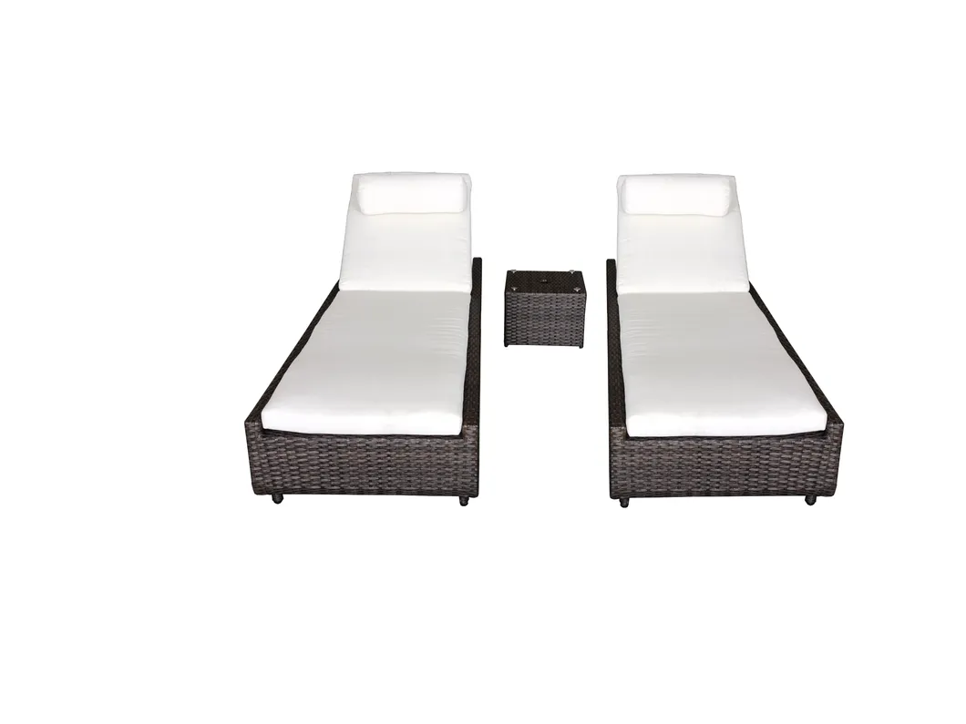 Luxurious Outdoor Rattan Wicker Daybed for Ultimate Relaxation