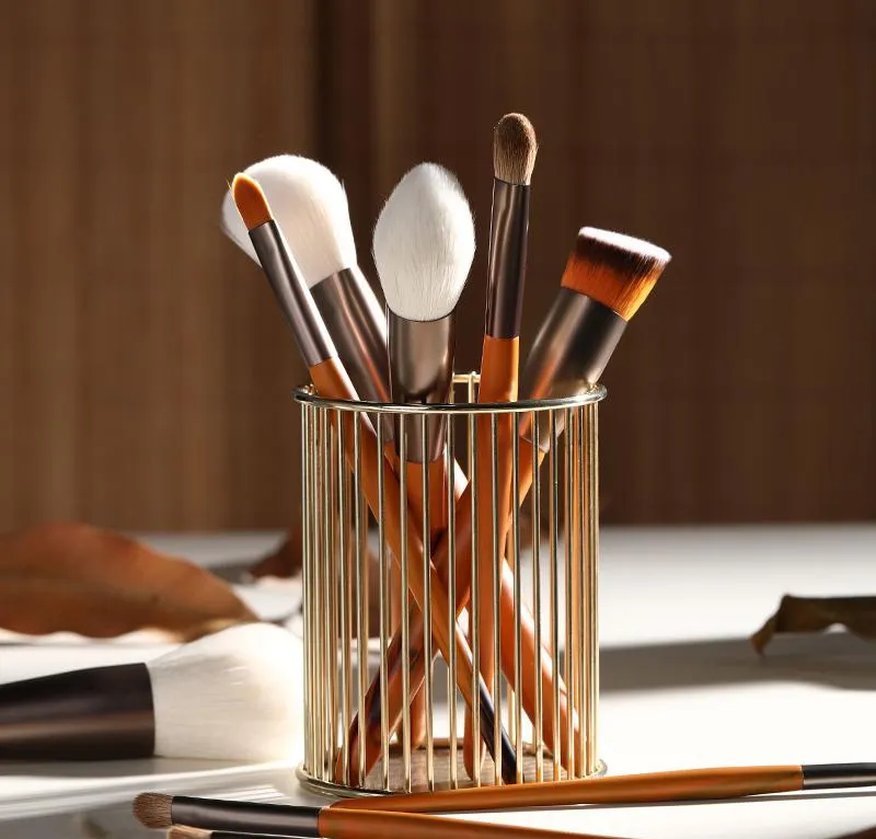 Makeup Brush Feature Details 9