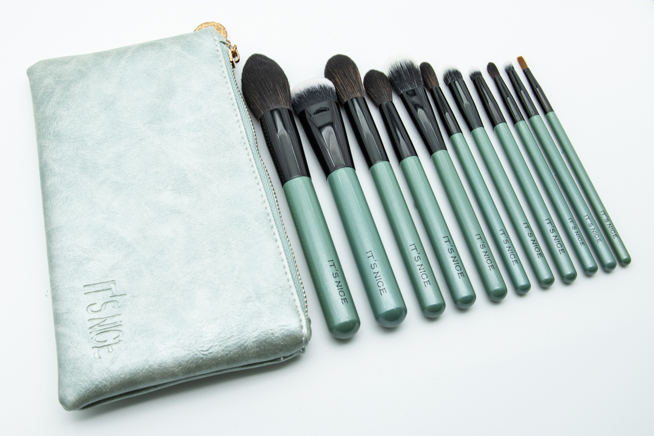 Celadon Brush Detail 8