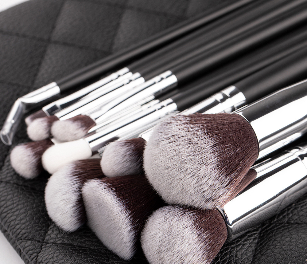 High Quality 15pcs Synthetic Makeup Brush Set Zipper PU Pouch Included