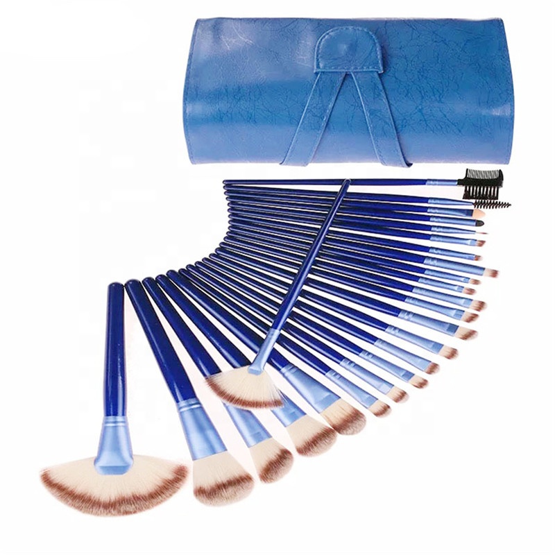 makeup brush detail 1