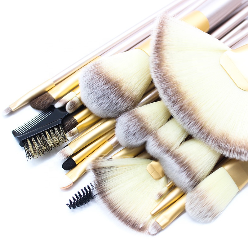 Personalized Unique Luxury 24-Piece Private Label Foundation &amp; Powder Makeup Brushes Set Eye Use Wood Handles Synthetic Hair