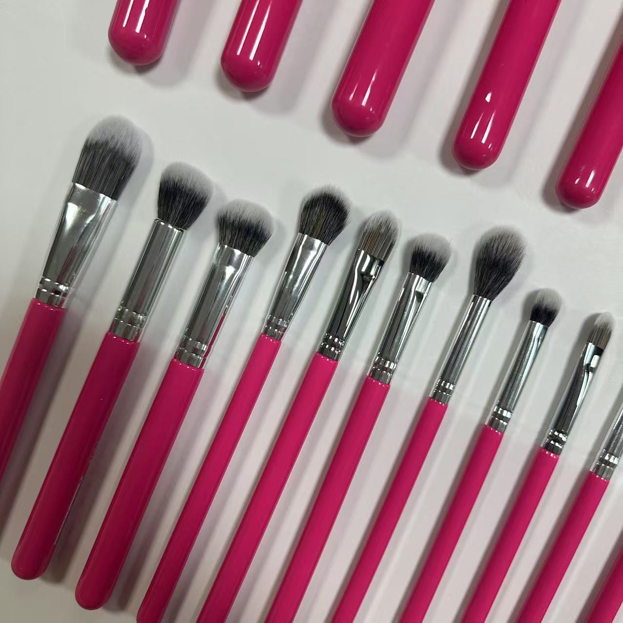 New Trending Full Set 40pcs All In One Makeup Brush Set Rose Red Density Synthetic Hair Brush Make Up Halloween Makeup Brushes