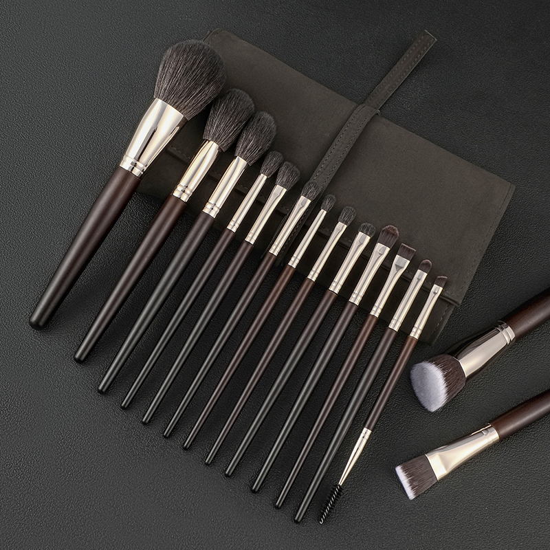Private Label 15 Pcs Wholesale Big Kabuki Dense Complete Fluffy Eye Professional Foundation Makeup Brush Set With Bag