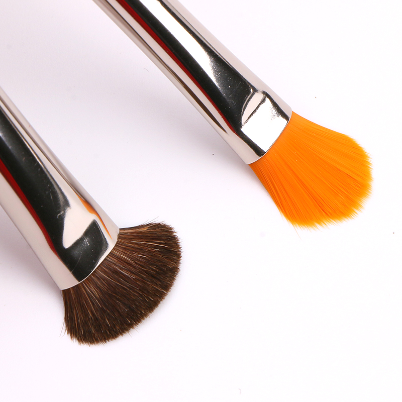 12-Piece Set Custom Pro Makeup Brushes Kit Large Display for Face Use with Concealer and Shaving Brush