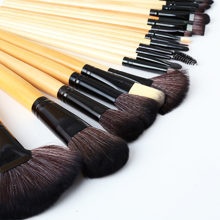 Brush Detail 3