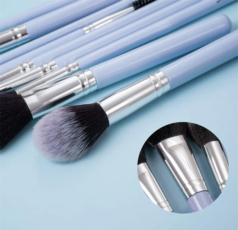 Makeup Brush Feature View 3