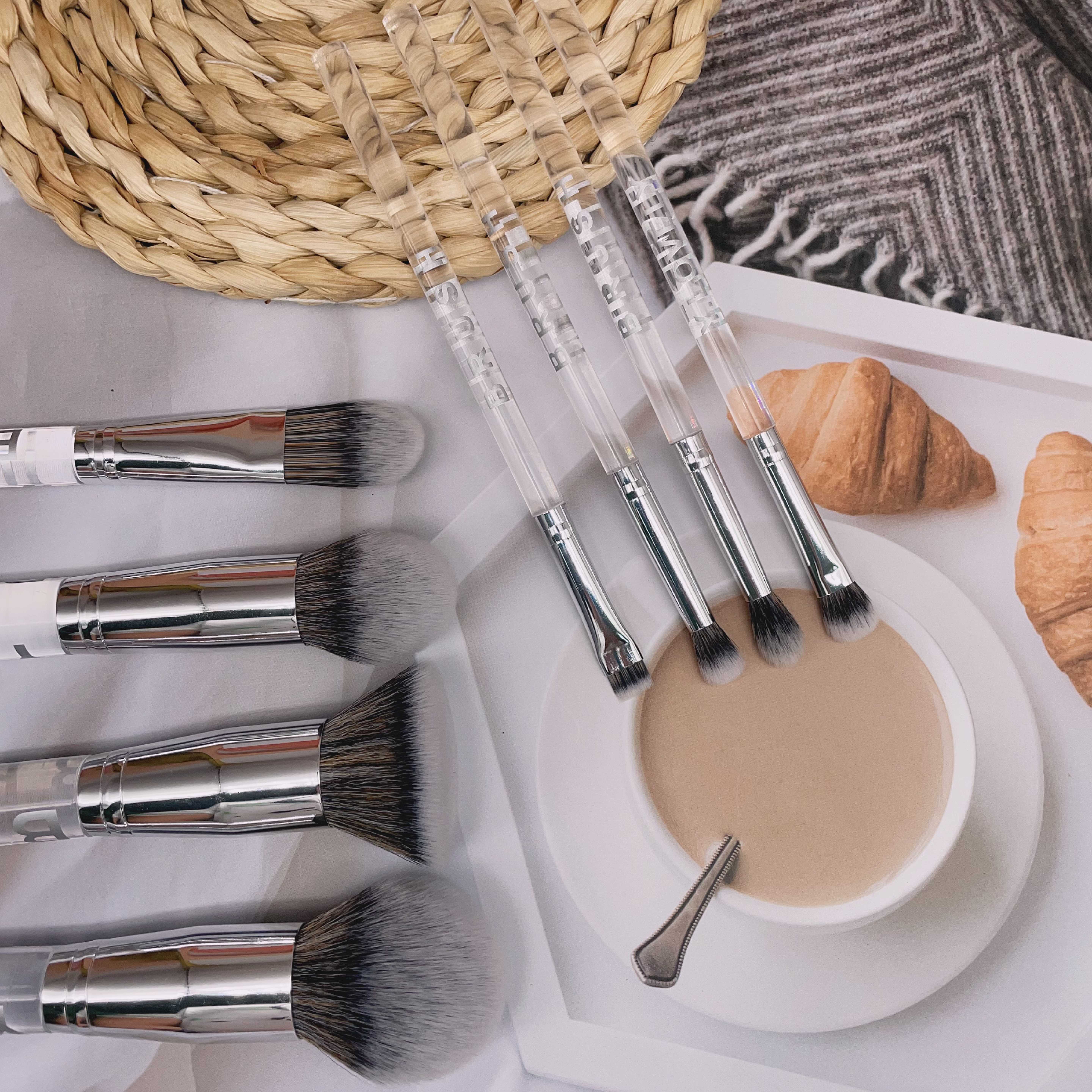YRX OEM 8pcs Transparent Plastic Handle Synthetic Hair Eco-friendly Long-Lasting Handcrafted Makeup Brush Logo Foundation Eye