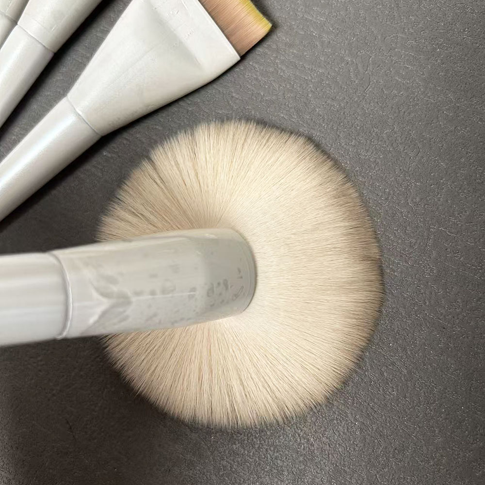 12pcs New Pearl White Full Collection Makeup Brush Set Flat Style Foundation Maquillaje Brush Wholesale for Concealer Use Face
