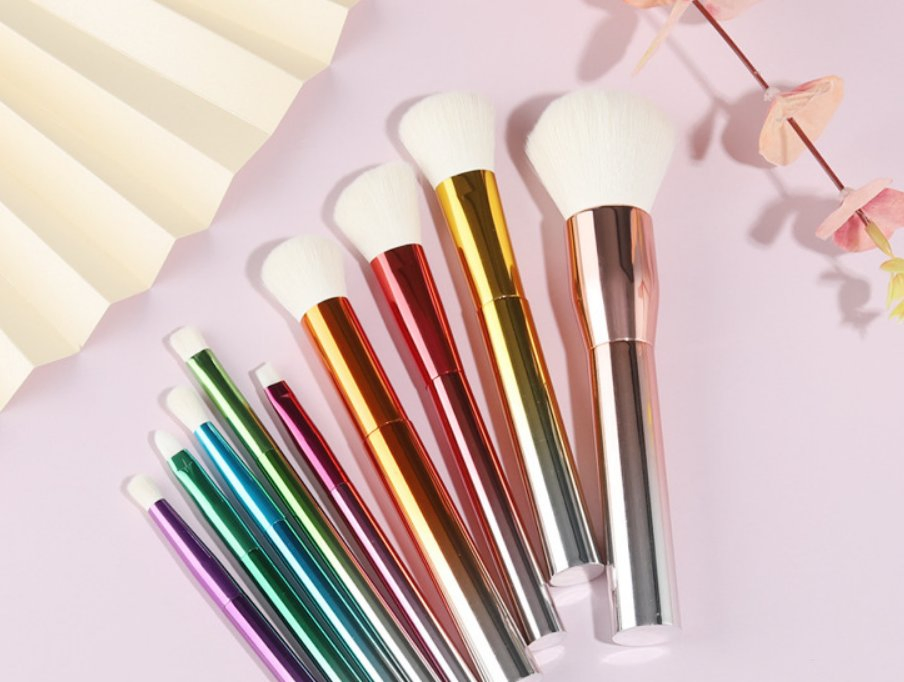 Best Makeup Brush Wholesale Plastic Handle Private Label Make up Tool Powder Contour Bueart Cosmetic Makeup Brushes Set