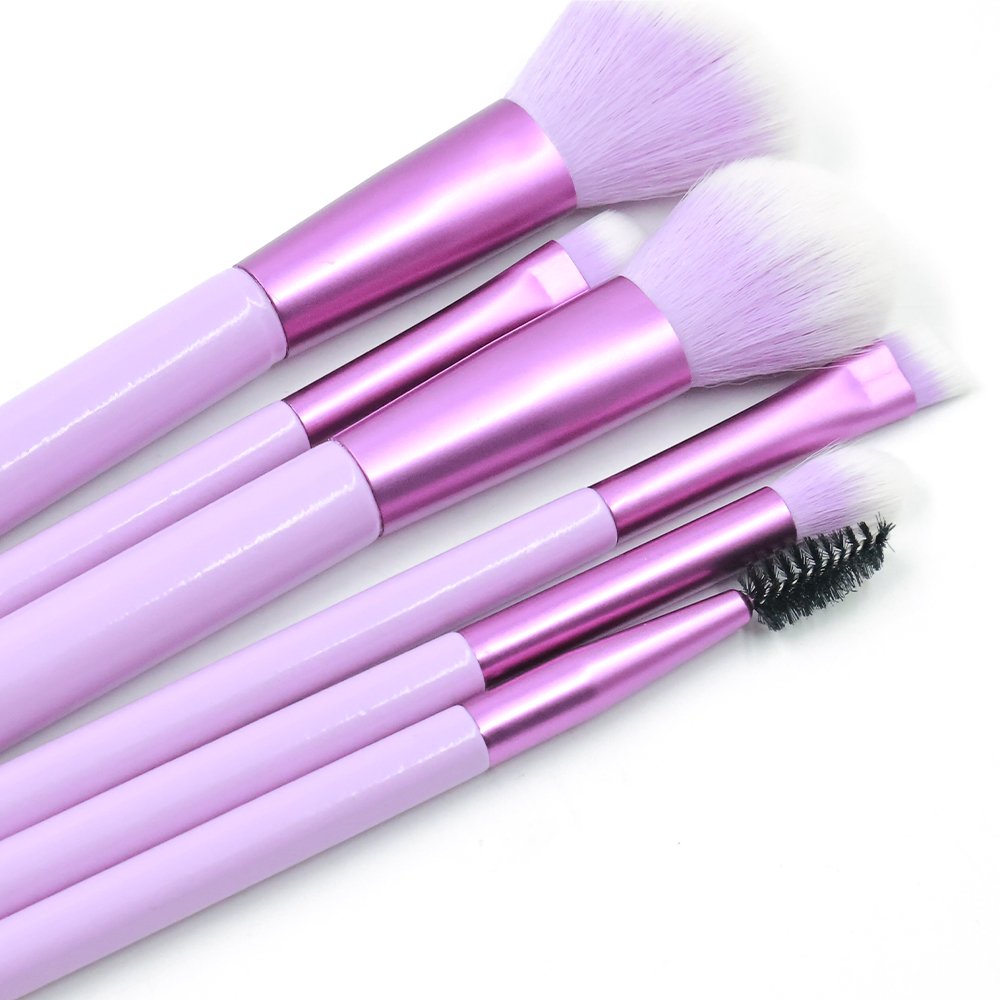 Makeup Brush Feature 1