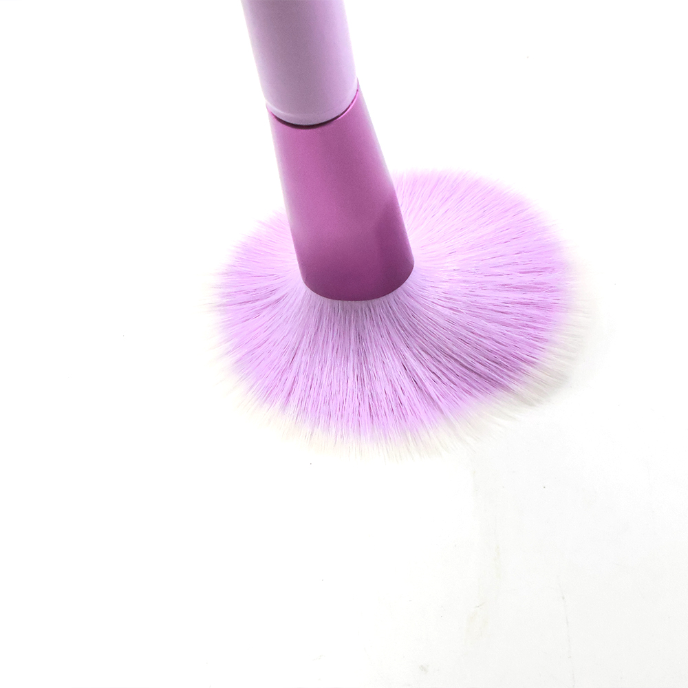 Makeup Brush Feature 9