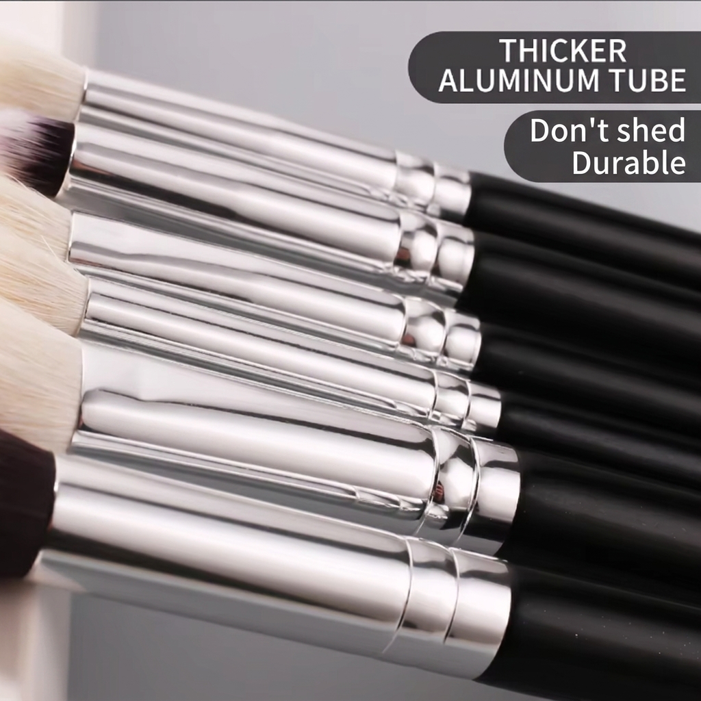 Makeup brush detail view 3