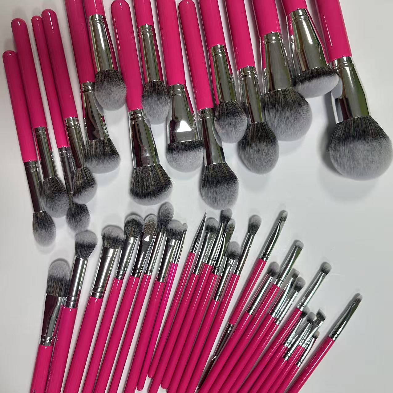 New Trending Full Set 40pcs All In One Makeup Brush Set Rose Red Density Synthetic Hair Brush Make Up Halloween Makeup Brushes