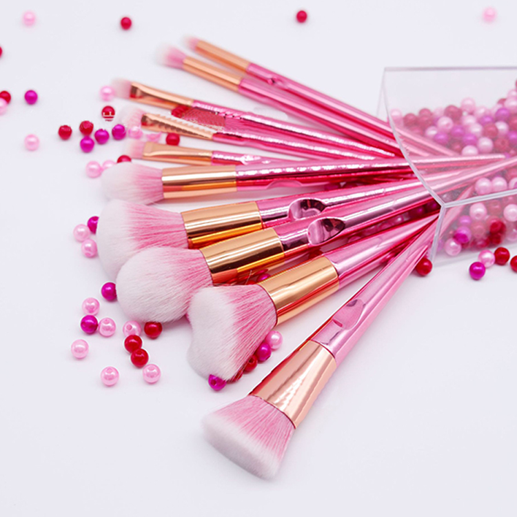 2024 Wholesale High Quality 10pcs Glitter Pink Luxury Makeup Cosmetic Powder Foundation Brush Set Valentine Make up Brushes OEM