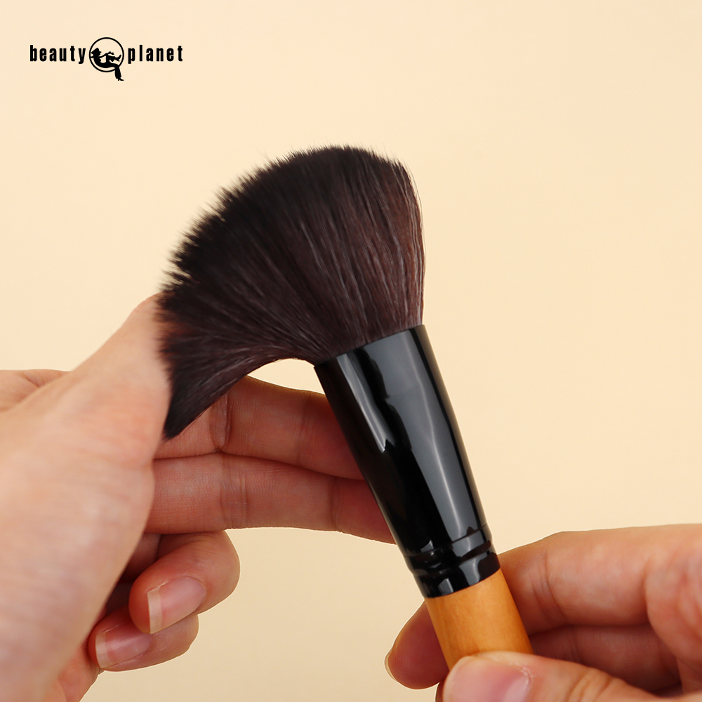 Beauty Plane 18pcs Blush Private Label Set High Quality Synthetic Hair Flat Fan Face Eyeliner Foundation Makeup Brush Set