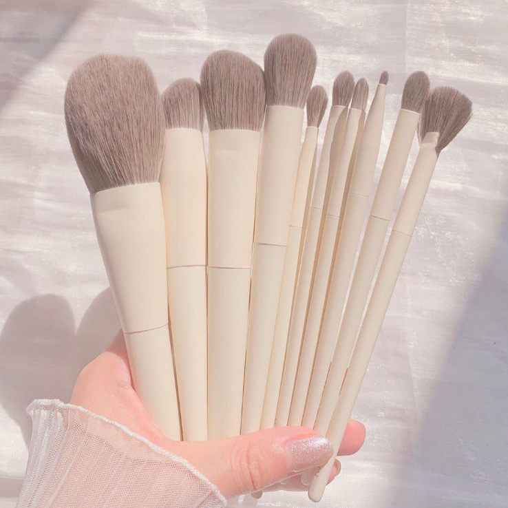 Custom Logo Beautiful Makeup Cosmetic Brushes 10 Piece White Beige Powder Foundation Highlight Eyeshadow Facial Makeup Brush Set