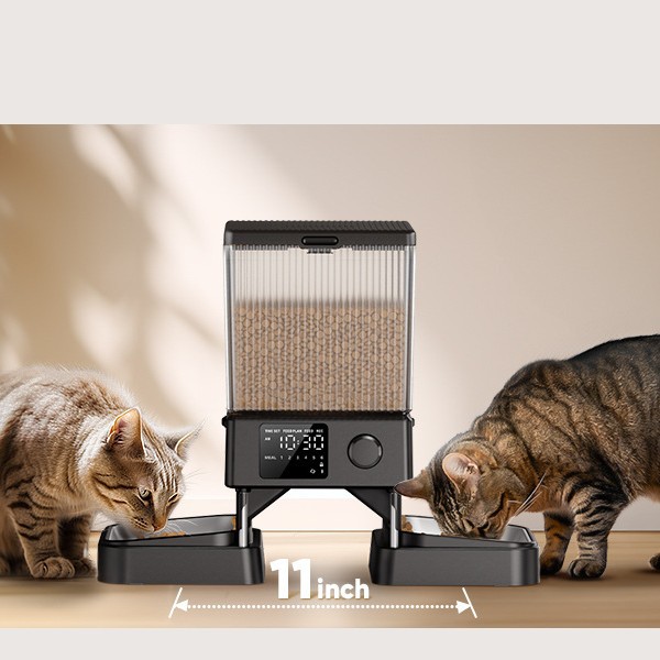 High Tech Smart Automatic Dog Feeder Double Bowls Design Voice Interaction Charge Powered 5L Eco-friendly Stainless Steel Pets