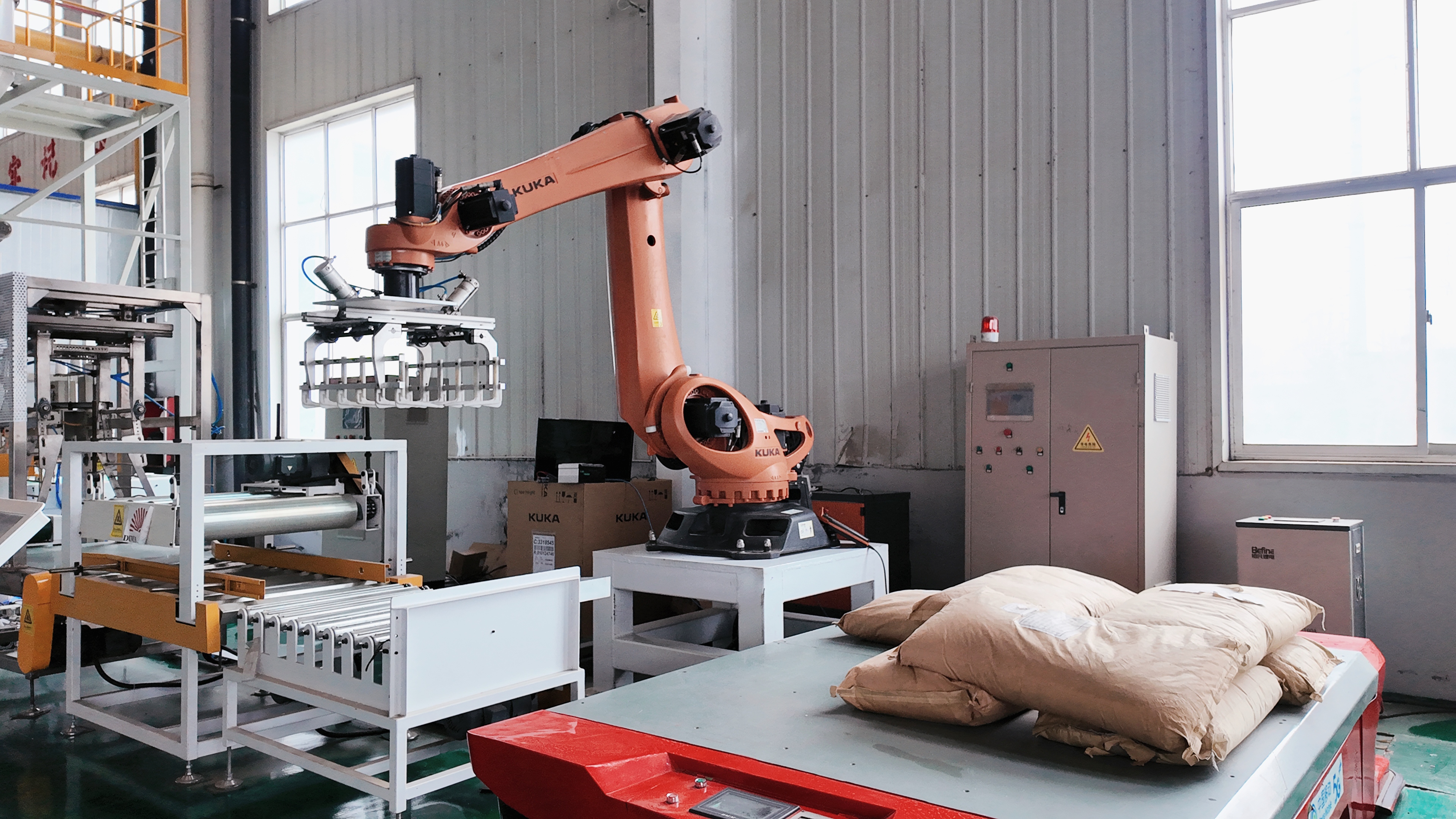 Customizable OEM ODM Integrated Feeding System with Robot