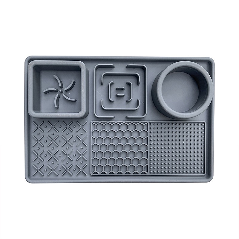Silicone Pet Feeder Usage