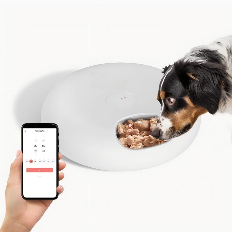 Pet Supplies Portable Plastic Automatic Cat &amp; Dog Smart Feeder with Battery Waterproof Solid Design Refrigerated Wet Food