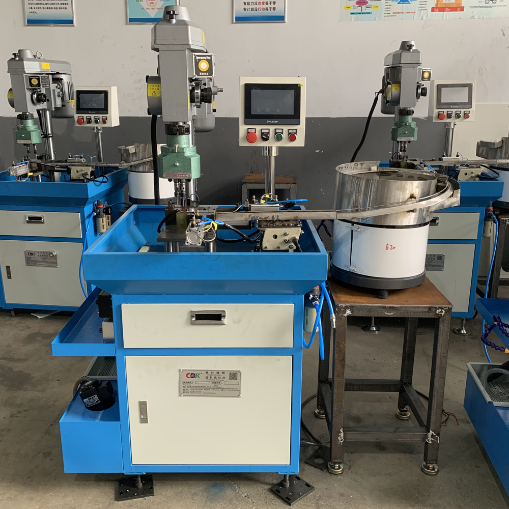High-Speed Custom Vibrating Bowl Feeder For Plastic Tubes - Automatic Feeding System With 99% Efficiency