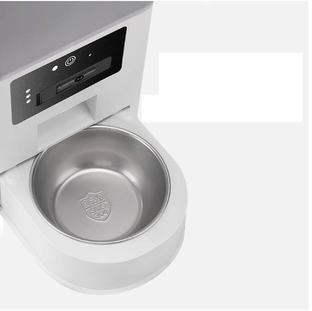 Smart Portable Lightweight Pet Intelligent Automatic Feeder for Cats and Dogs Saves Time and Effort with APP Support
