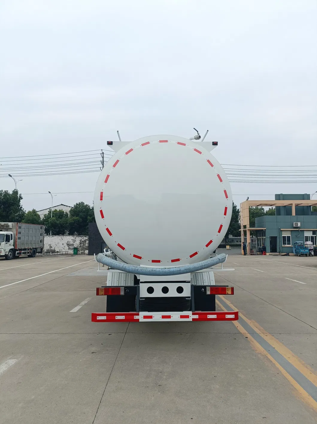 Advanced Dry Mortar Transport System for Efficient Builders