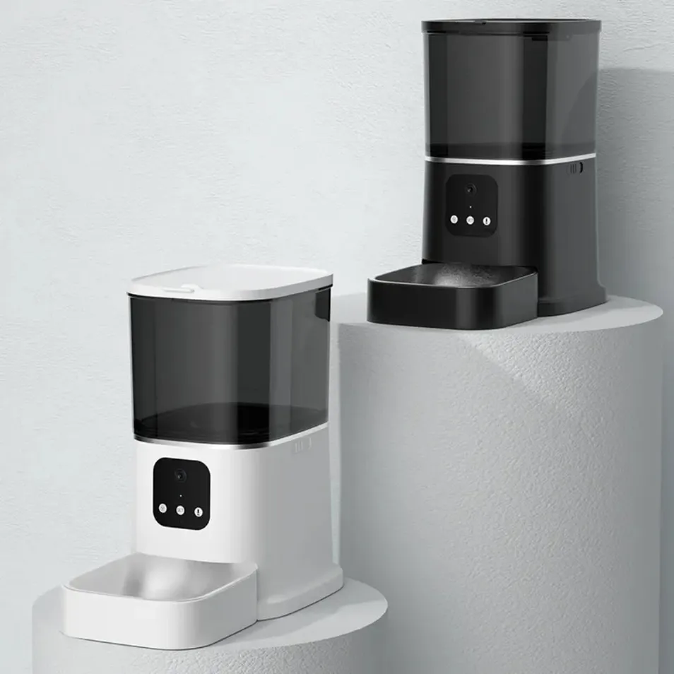 Real-Time Treat Dispensing Smart Pet Feeder for Multi-Pet Households
