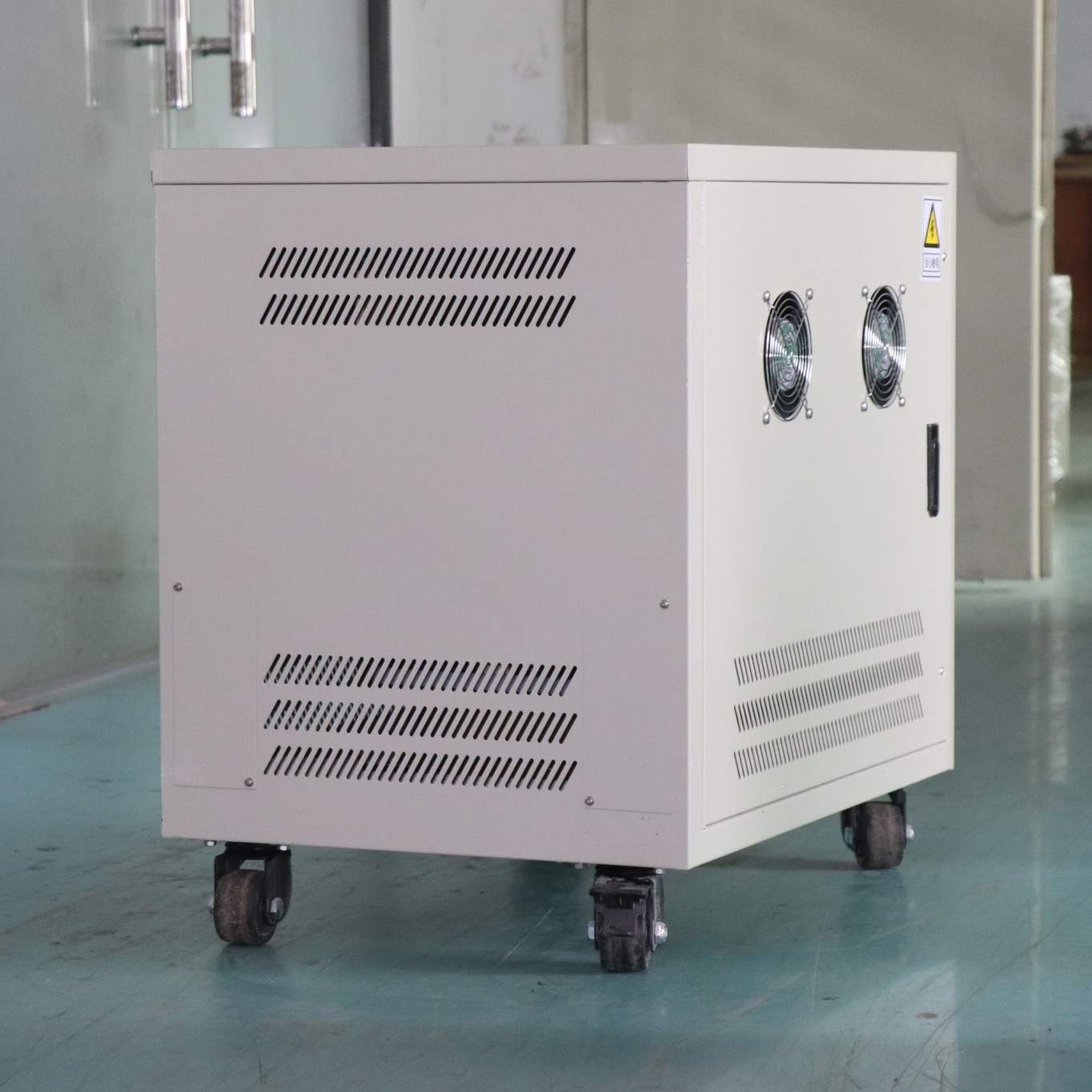 5KVA 10KVA 15KVA 20KVA 25KVA 600V 480V 440V 415V 400V 380V 220V 110V 3 Phase Step up Step Down Transformer with Enclosure