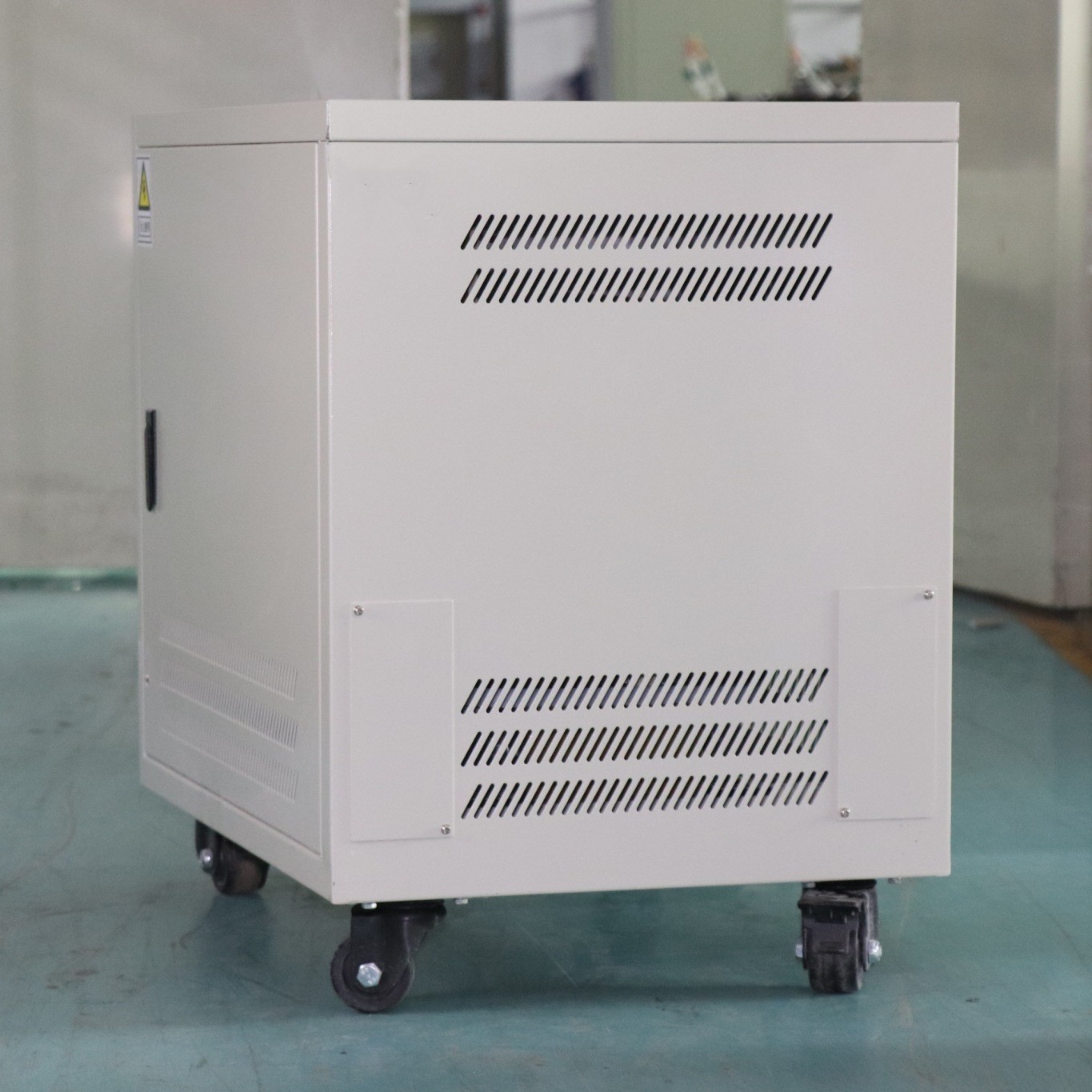 5KVA 10KVA 15KVA 20KVA 25KVA 600V 480V 440V 415V 400V 380V 220V 110V 3 Phase Step up Step Down Transformer with Enclosure