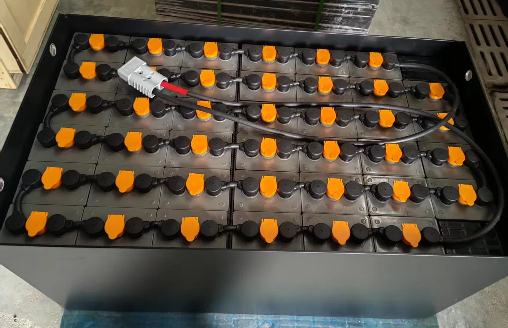 Heavy-Duty 80V 425ah Lithium-Ion Forklift Battery