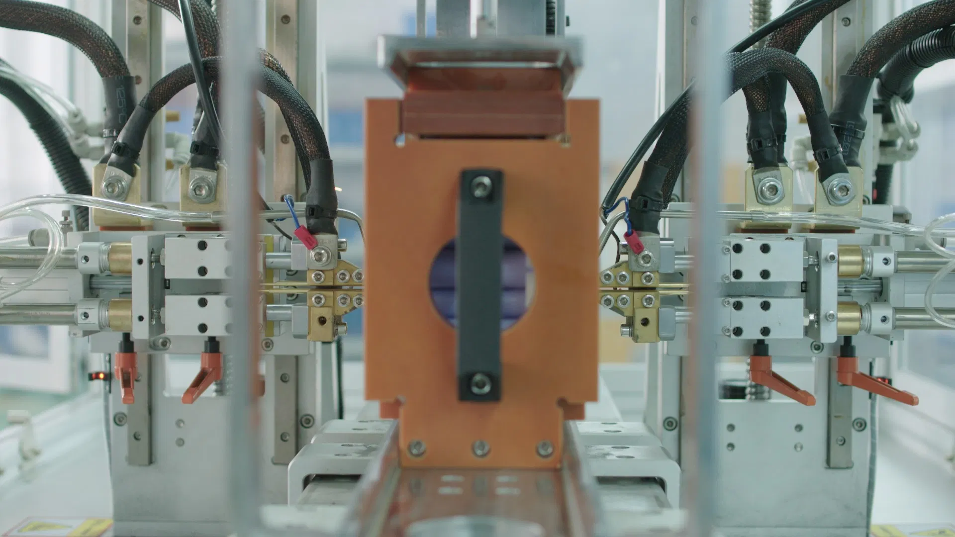 Rechargeable LiFePO4 24V 200ah Lithium Ion Battery Deep Cycle Batteries for RV/Solar System/Yacht/Golf Cart