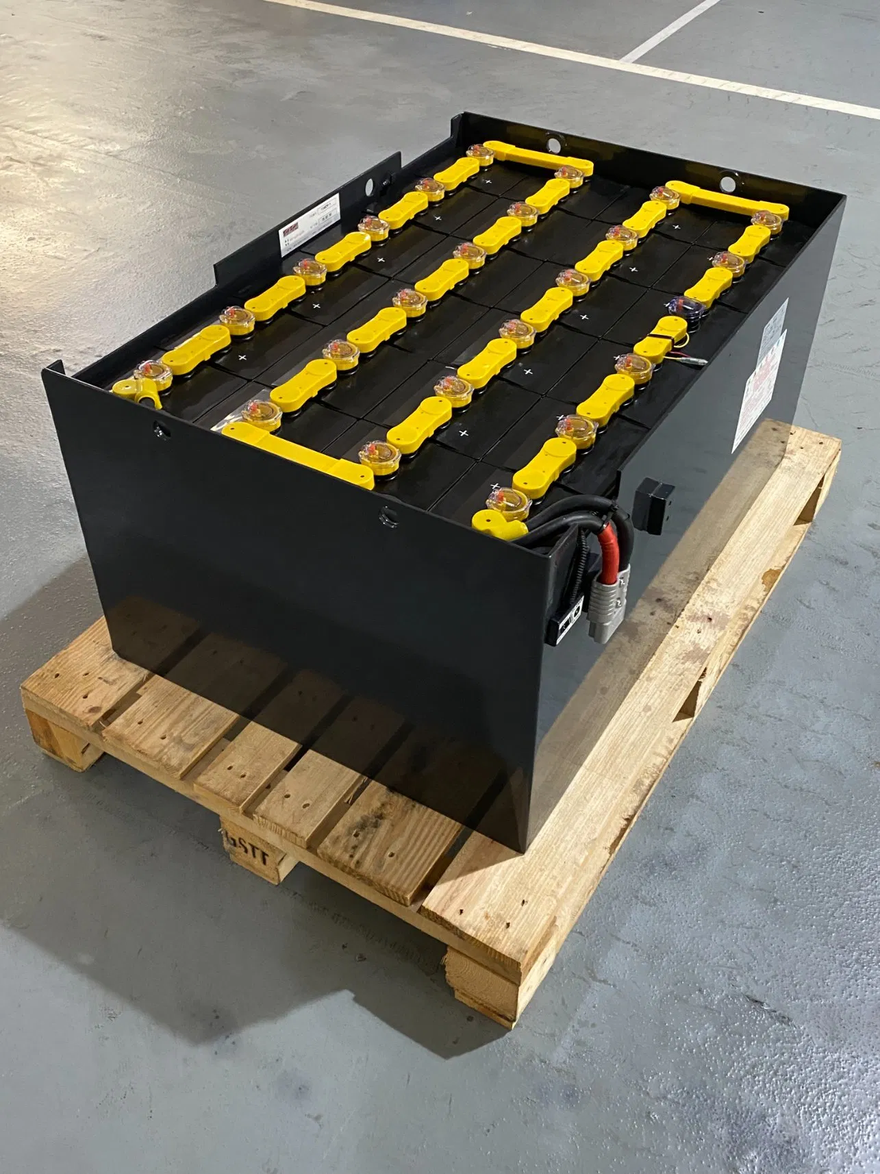 Durable Industrial Electric Forklift Maintenance Free Power Storage 48V Battery