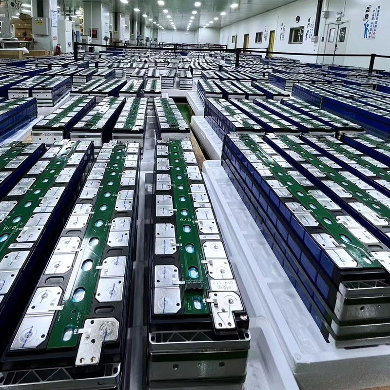 241kwh Lithium Ion Energy Storage Solution Industrial and Commercial Grade Liquid Cooling System Hospital Backup Power IP54 Protection