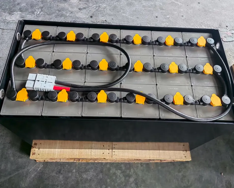 Forklift Battery Detail 4