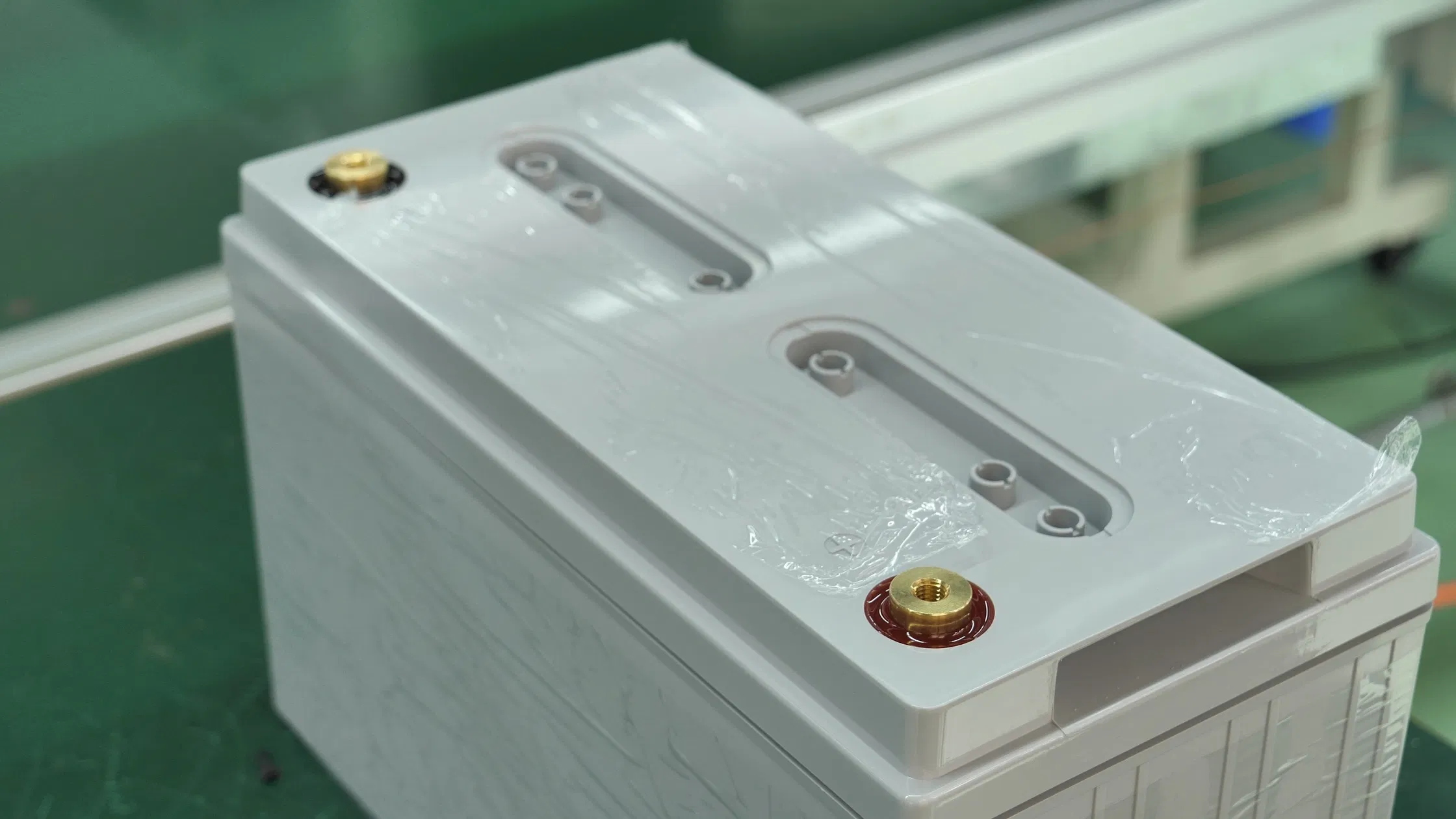 Manufacturer Supply Large Capacity Lithium-Ion/ LiFePO4 Battery 48V 200ah Battery Pack for Forklift with BMS