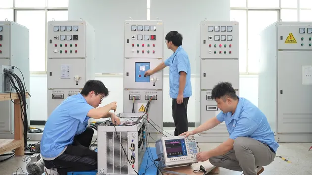 Montaje de componentes electrónicos