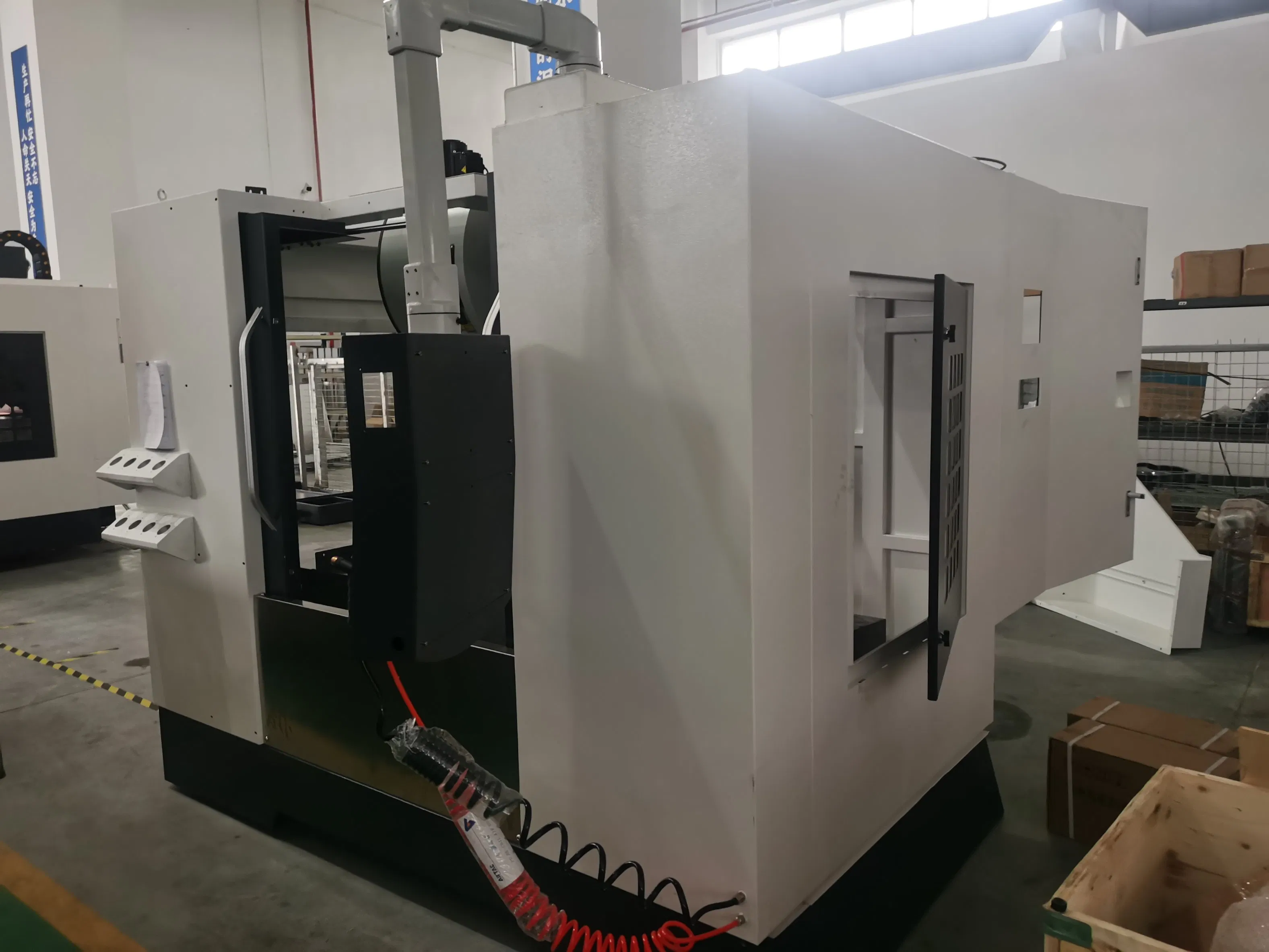 Centro de mecanizado horizontal de máquina de fresado CNC con motor servo de alta potencia
